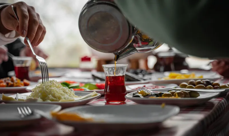 A Spare Room and a Shared Breakfast: What Staying With Strangers Taught Me About the World